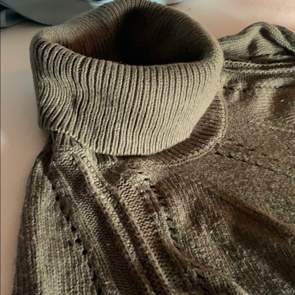 Ann Taylor Loft sweater wool blend - Picture 3 of 3